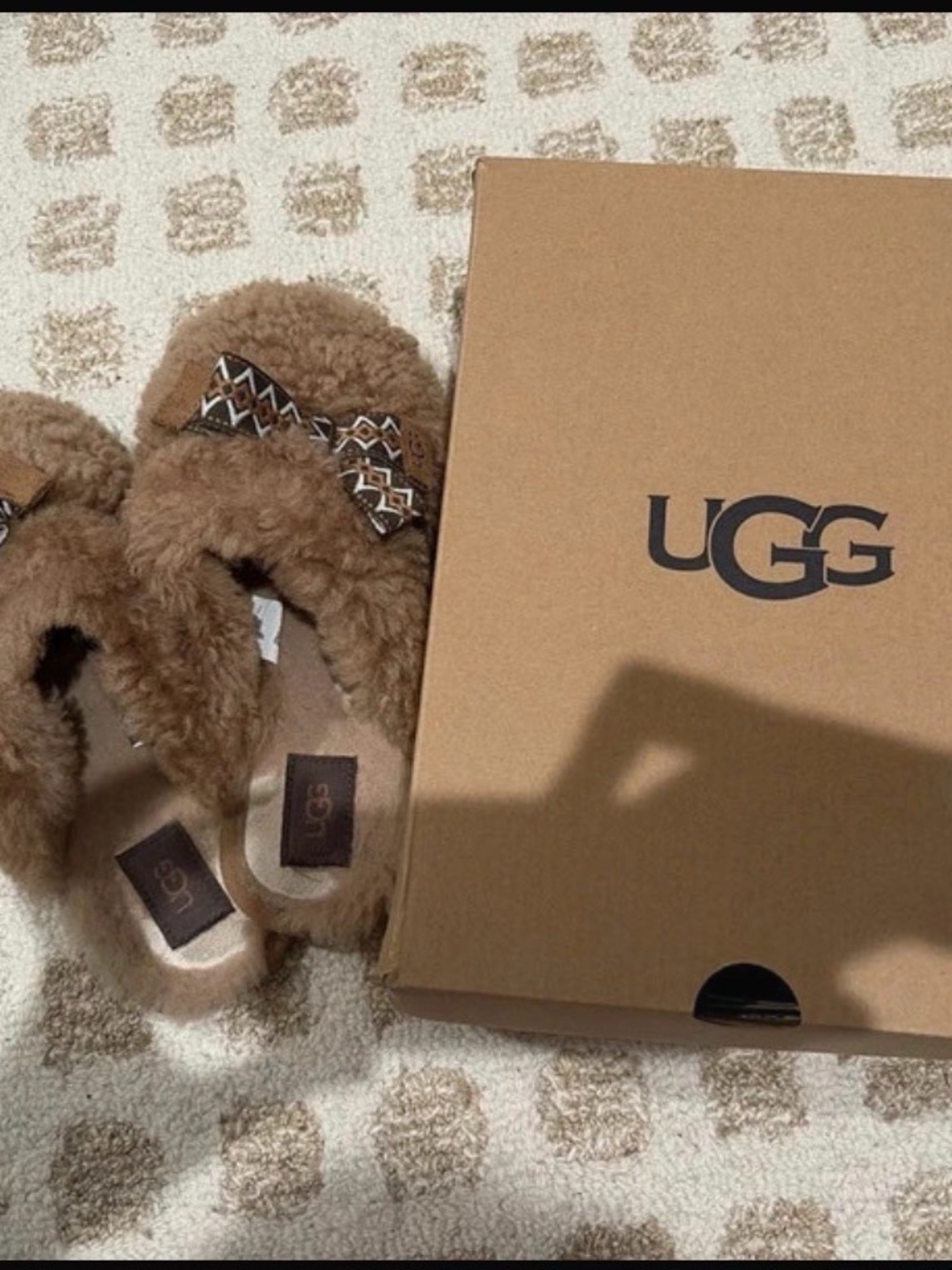 UGG Maxi Curly Sister Slides